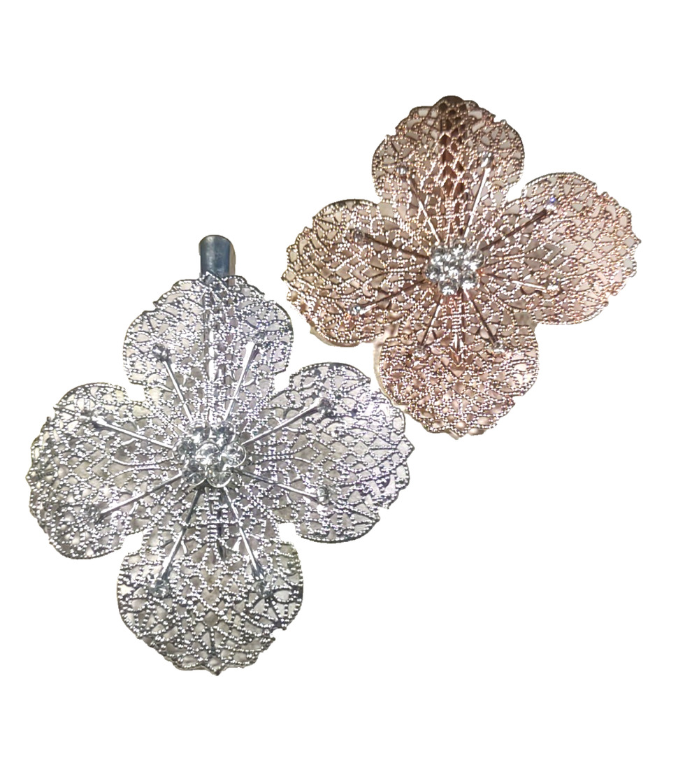Lot Of 2 Barrette Clips Gold And Silver Tone Flowers